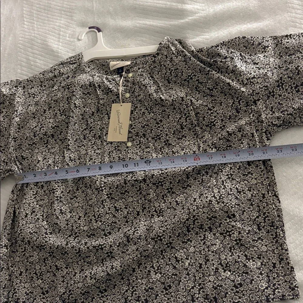 Universal Thread Black and White Floral Blouse ( 100% cotton) - Picture 6 of 6